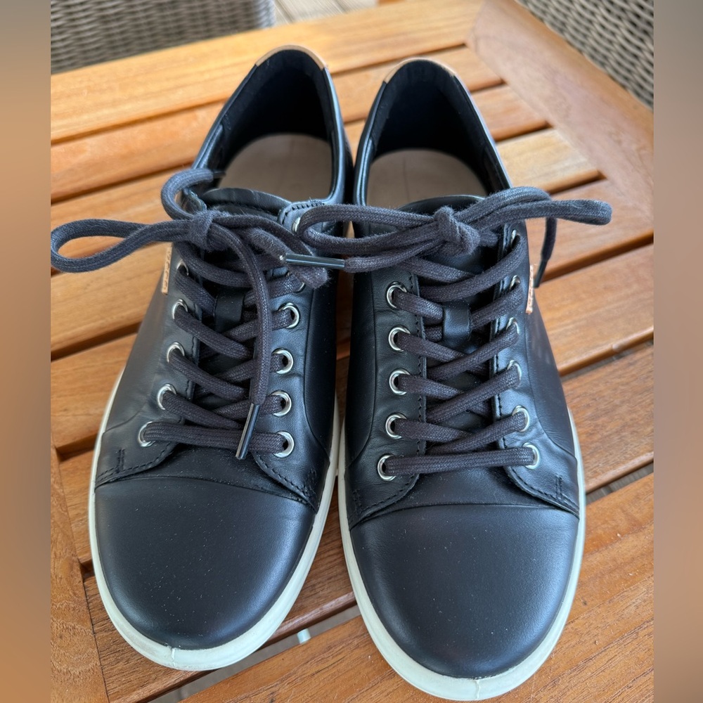Ecco Black Leather Women’s Sneakers